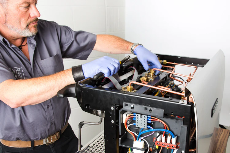 علت مشکلات دستگاه اسپرسو ماشین و تعمیر آن